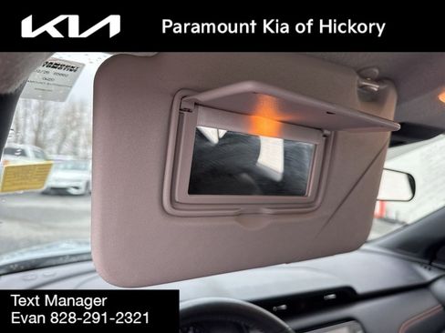 Used 2021 Nissan Kicks SR w/ Exterior Package image 27