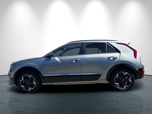 Used 2023 Kia Niro Wind FWD image 7