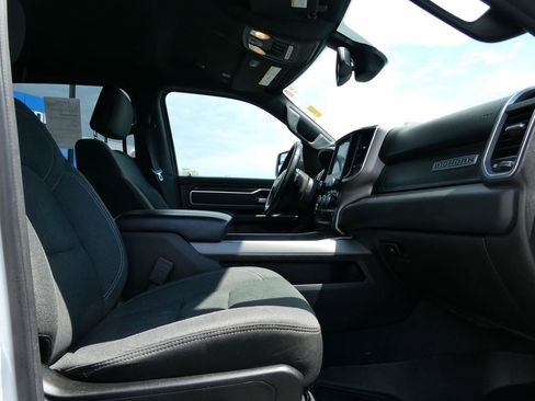 Used 2019 RAM 1500 Big Horn AWD/4WD image 13