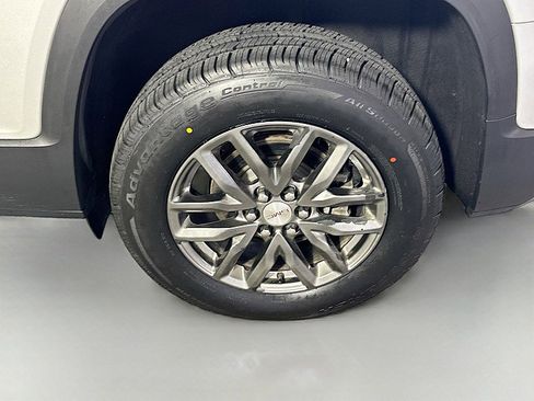 Used 2019 GMC Acadia SLT AWD/4WD image 33