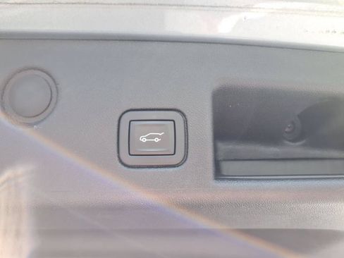 Used 2023 Chevrolet Equinox LT FWD image 7
