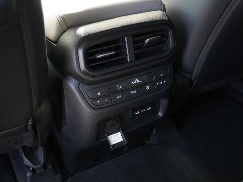 Used 2025 Honda Pilot Elite image 18