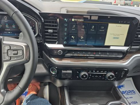 New 2026 Chevrolet Silverado 1500 LT Trail Boss w/ LT Trail Boss Premium Package AWD/4WD image 17