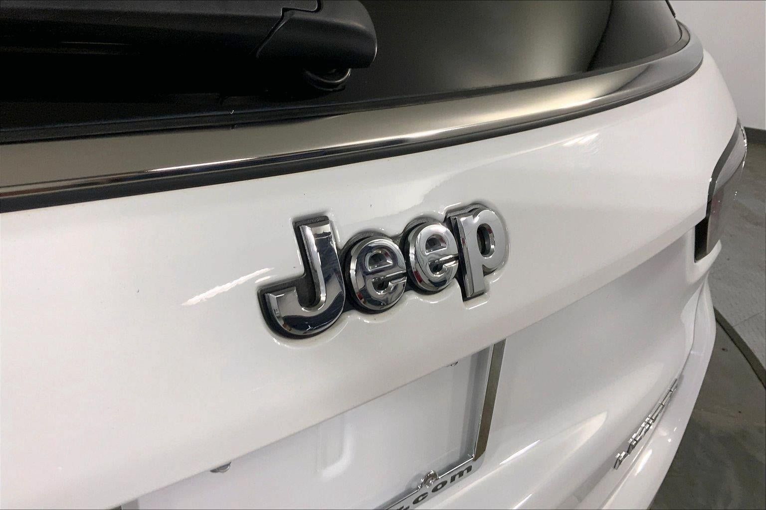 Used 2025 Jeep Compass Limited AWD/4WD image 29