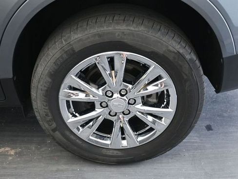 Used 2021 Cadillac XT5 Premium Luxury w/ LPO, Floor Liner Package AWD/4WD image 13
