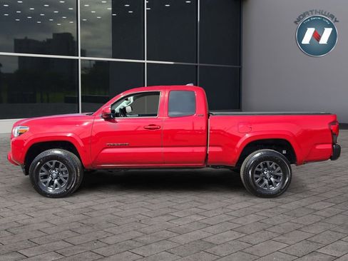 Used 2021 Toyota Tacoma SR5 image 2