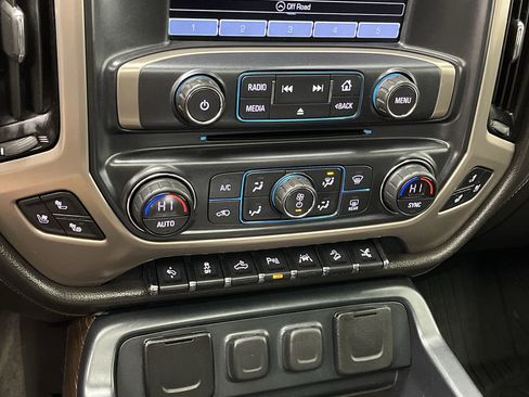 Used 2017 GMC Sierra 1500 Denali w/ Denali Ultimate Package AWD/4WD image 22