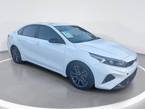 Used 2023 Kia Forte GT-Line FWD image 2