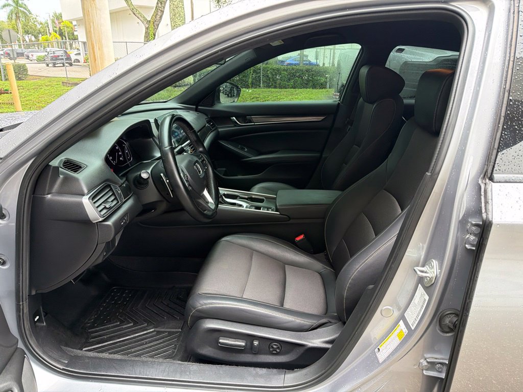 Used 2022 Honda Accord Sport image 3