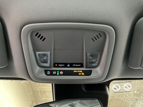 Used 2024 Chevrolet Malibu LT image 17