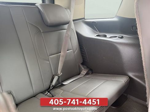 Used 2015 GMC Yukon Denali w/ Open Road Package RWD image 29