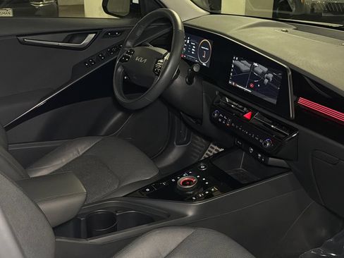 Certified 2023 Kia Niro Wave w/ Wave Preserve Package FWD image 15