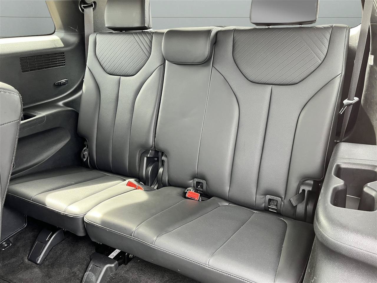 Used 2025 Hyundai Palisade SEL AWD/4WD image 18