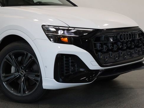 New 2026 Audi Q8 Premium image 3
