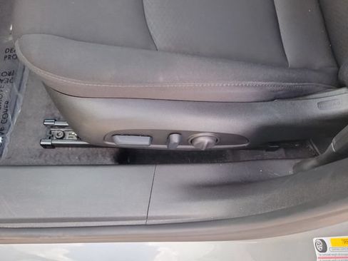 Used 2025 Chevrolet Malibu LT FWD image 19