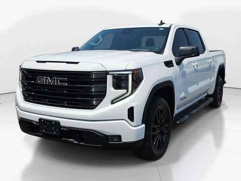 Used 2022 GMC Sierra 1500 Elevation w/ LPO, Elevation Black Package AWD/4WD image 7