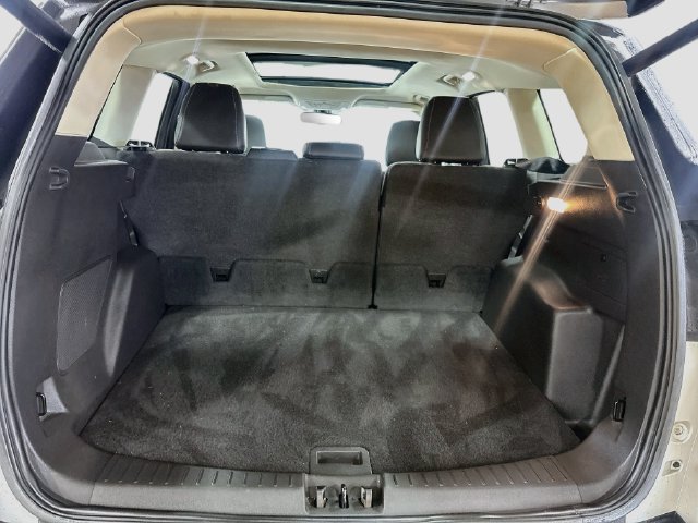 Used 2019 Ford Escape Titanium AWD/4WD image 22