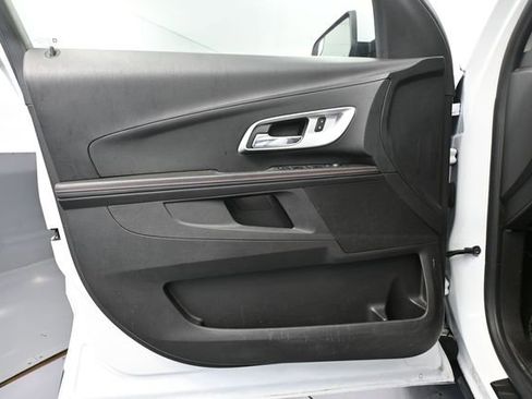Used 2013 Chevrolet Equinox LT AWD/4WD image 17