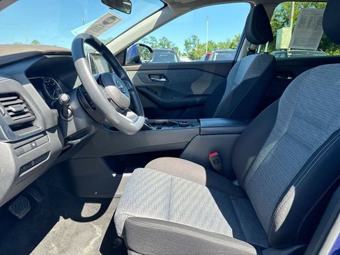Used 2023 Nissan Rogue SV AWD/4WD image 19