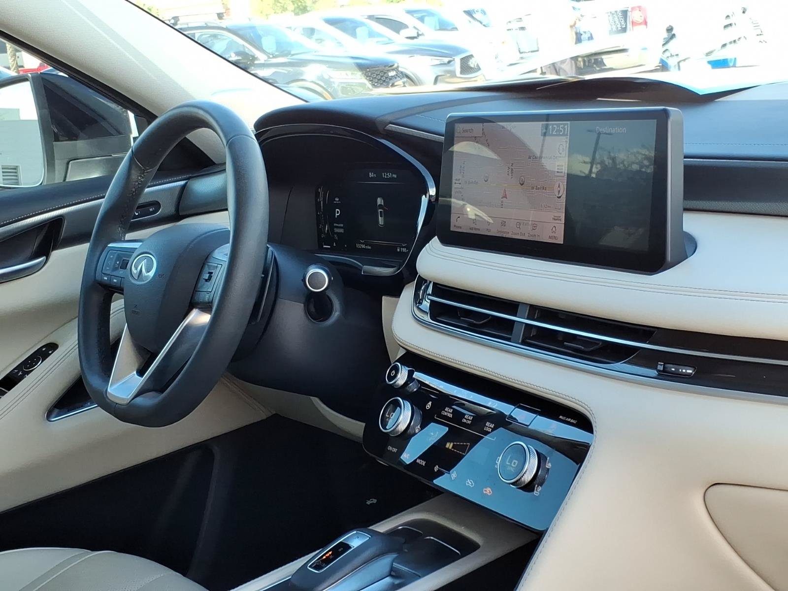 Used 2025 INFINITI QX60 Luxe w/ Vision Package FWD image 13