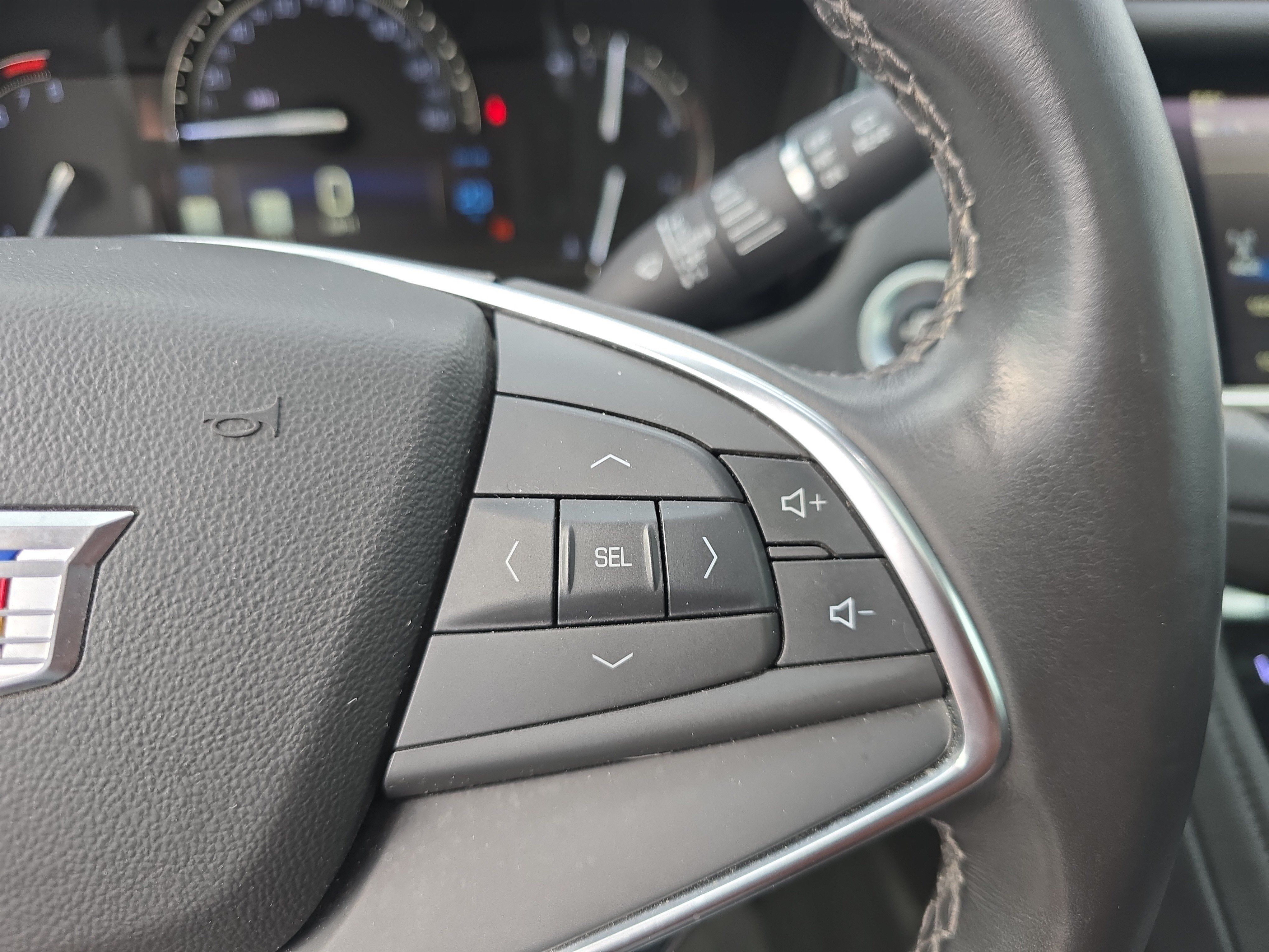 Used 2018 Cadillac XT5 Premium Luxury w/ Driver Assist Package AWD/4WD image 28