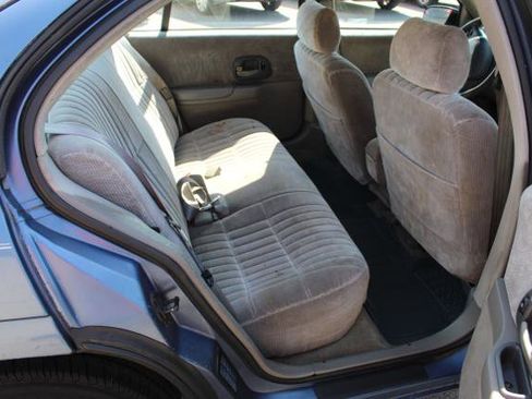 Used 1998 Chevrolet Lumina Sedan w/ Preferred Equipment Group 1 image 18