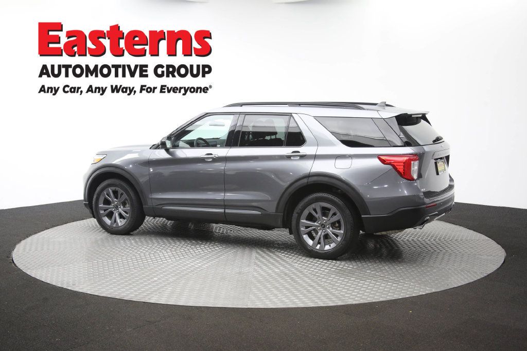 Used 2022 Ford Explorer XLT w/ Equipment Group 202A AWD/4WD image 67