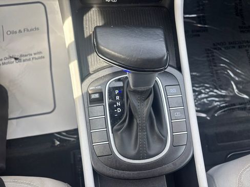 Used 2025 Hyundai Kona SEL image 19