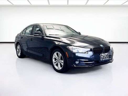 Used 2017 BMW 330i Sedan image 3