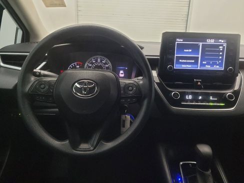 Used 2022 Toyota Corolla LE FWD image 22