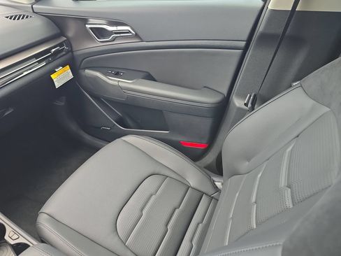 New 2026 Kia Sportage SX FWD image 16