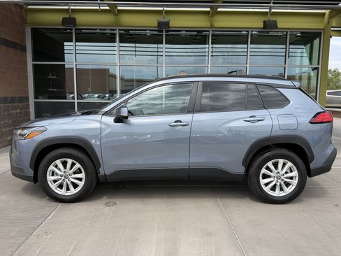 Used 2022 Toyota Corolla Cross LE FWD image 7