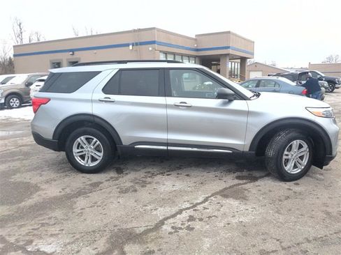 Certified 2022 Ford Explorer XLT w/ Equipment Group 202A image 18