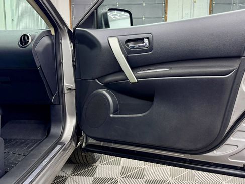 Used 2012 Nissan Rogue SV image 7