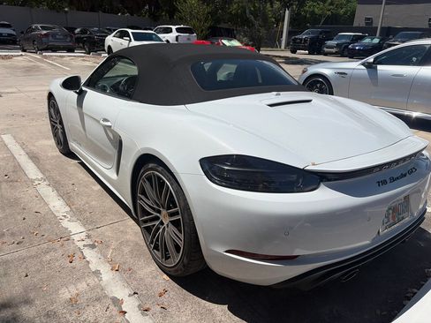 Used 2022 Porsche 718 Boxster RWD image 4