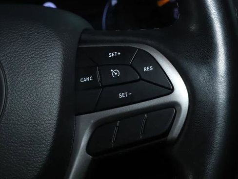 Certified 2021 Jeep Grand Cherokee Laredo X image 23