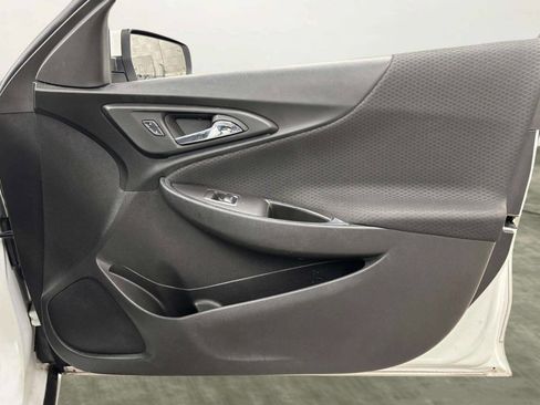 Used 2017 Chevrolet Malibu LT w/ Driver Confidence Package image 18