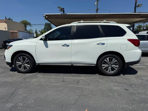 Used 2017 Nissan Pathfinder S FWD image 8