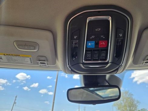 Certified 2023 Jeep Grand Cherokee Limited w/ Trailer Tow Prep Group (B) AWD/4WD image 38