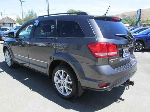 Used 2018 Dodge Journey SXT w/ Connectivity Group AWD/4WD image 4
