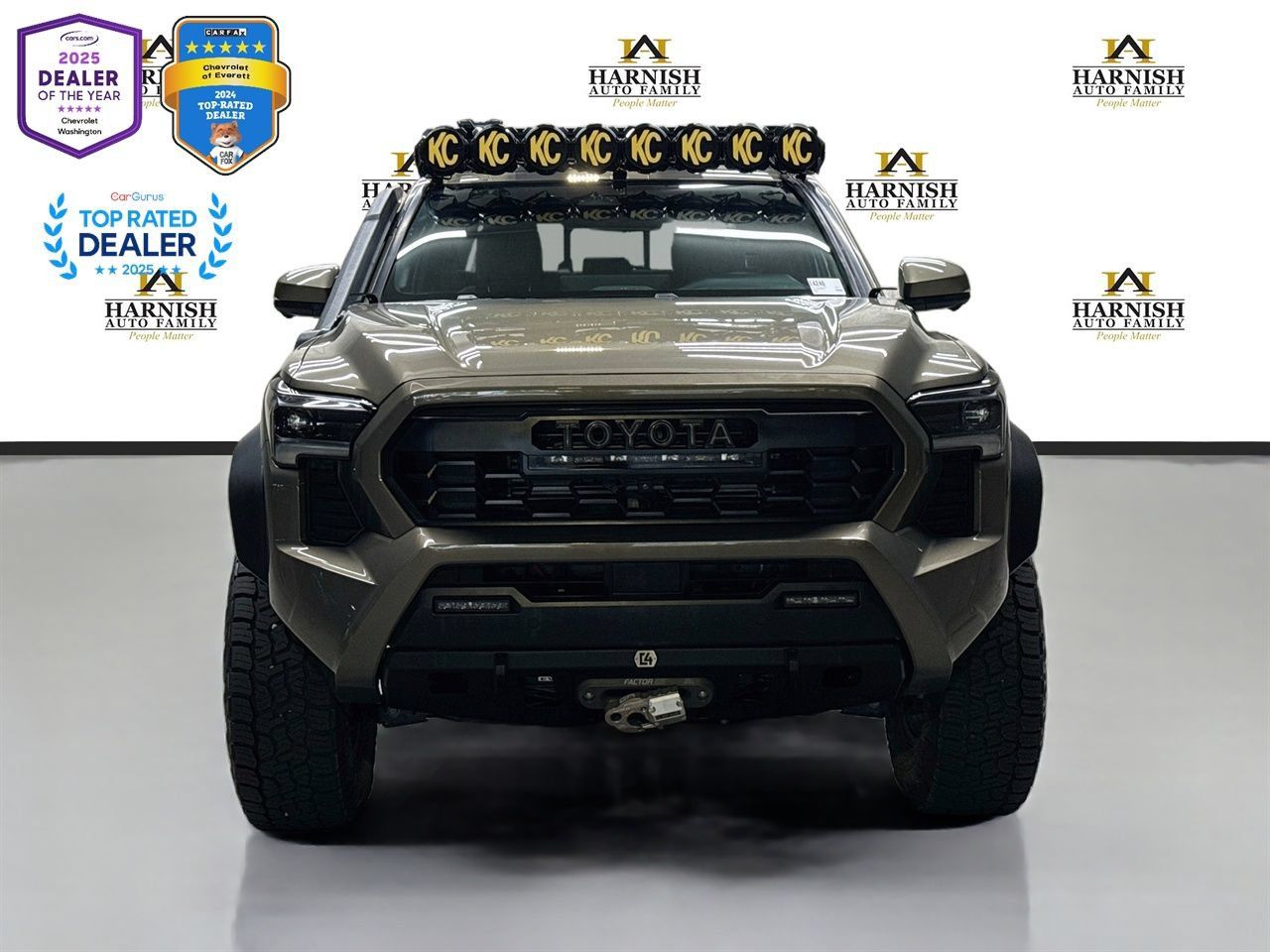 Used 2025 Toyota Tacoma 4x4 Double Cab Hybrid w/ Tow Tech Package image 2