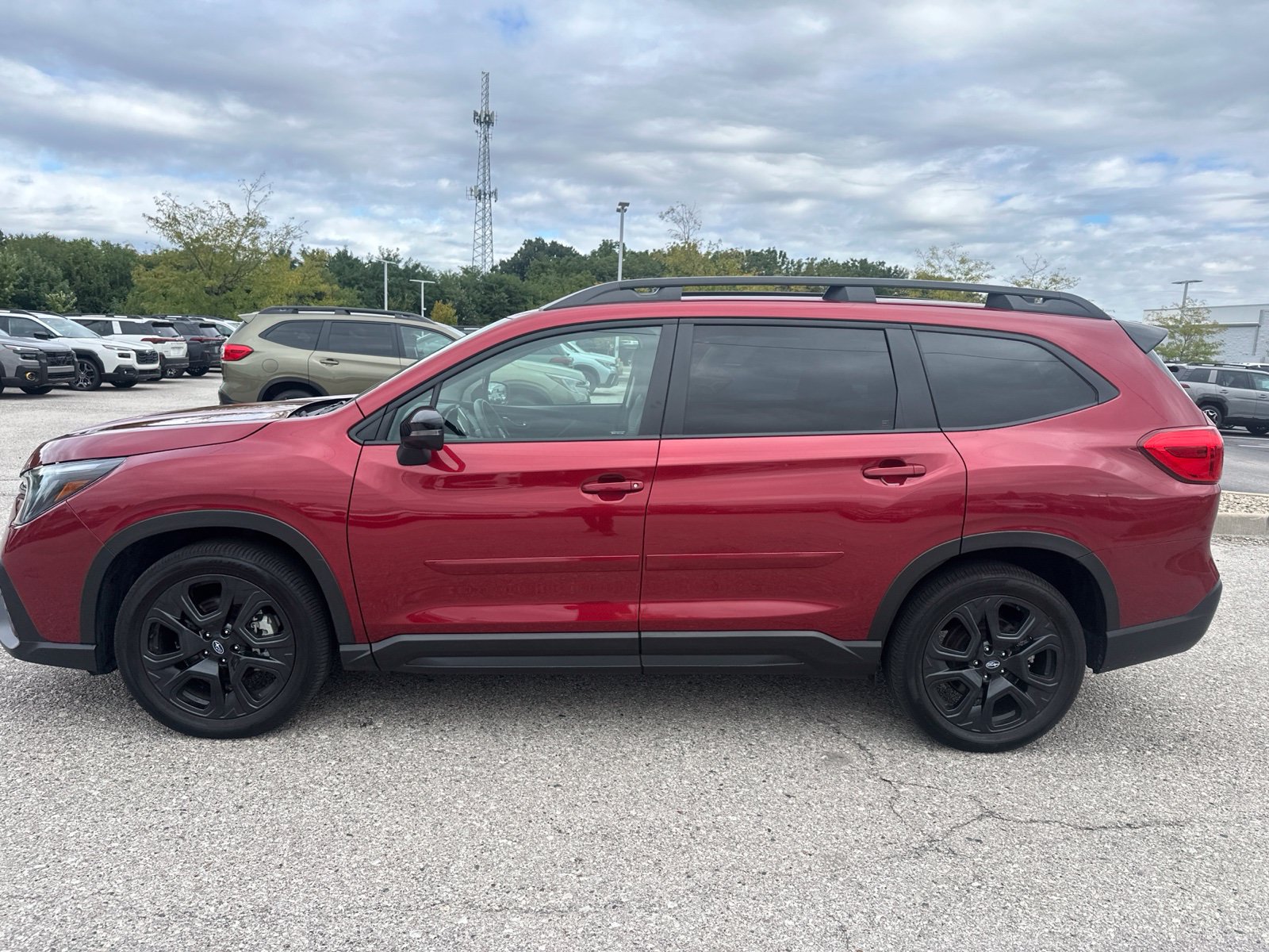 Used 2023 Subaru Ascent Onyx Edition AWD/4WD image 12