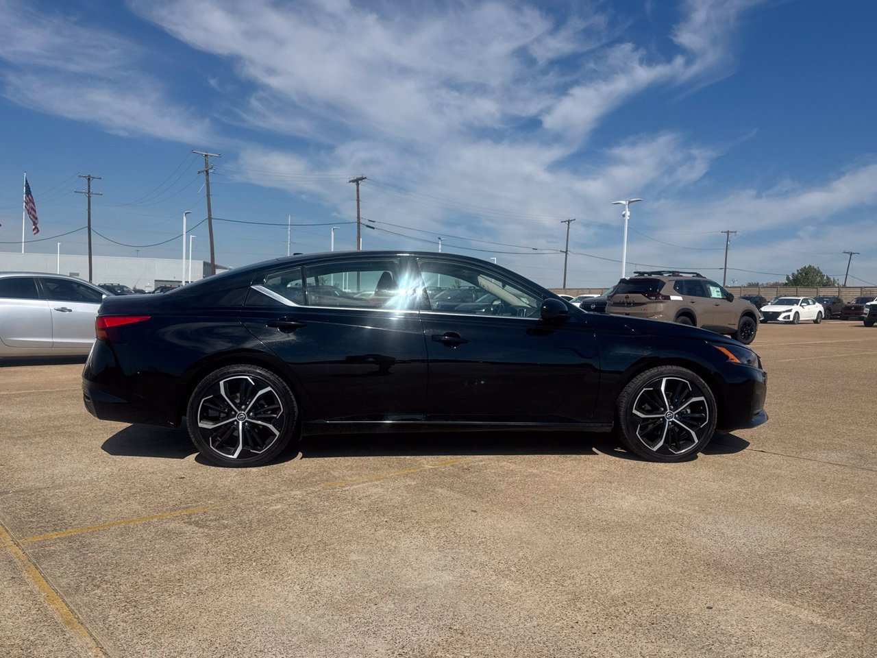 Certified 2024 Nissan Altima 2.5 SR FWD image 30