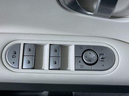 Used 2024 Hyundai Ioniq 5 SEL image 15