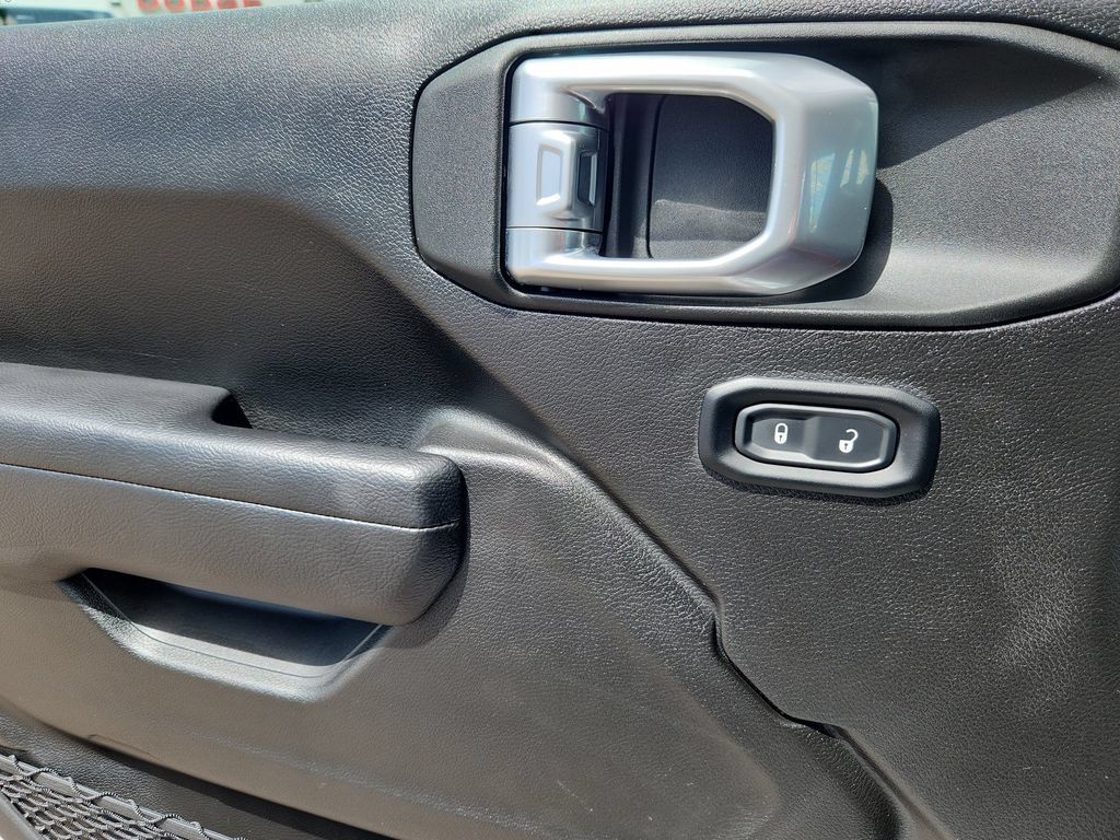 Certified 2025 Jeep Wrangler Unlimited Sport AWD/4WD image 6
