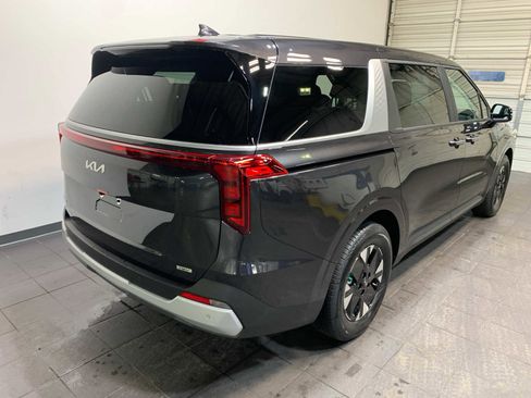 New 2026 Kia Carnival LXS image 3