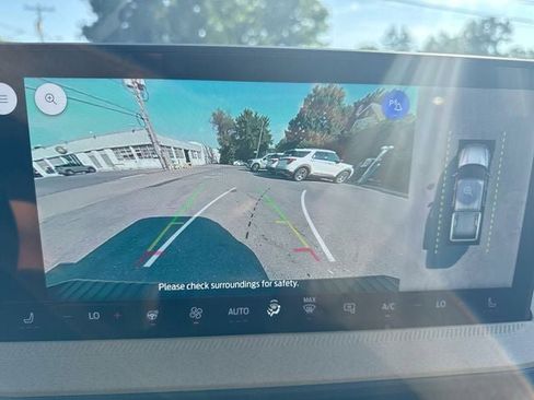 New 2025 Ford Maverick Lariat w/ 4K Tow Package image 17