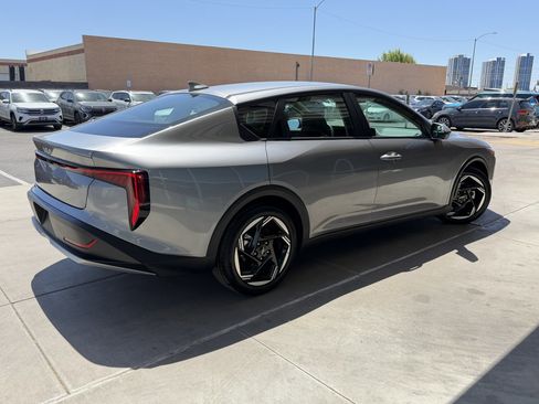 Used 2025 Kia K4 EX FWD image 4