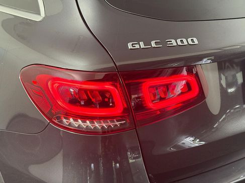 Used 2021 Mercedes-Benz GLC 300 image 36