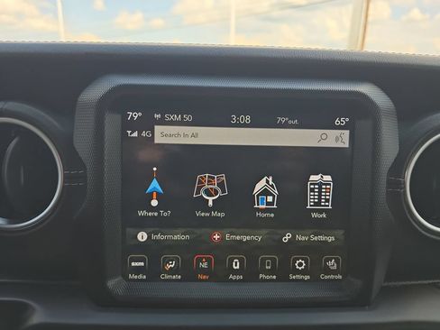 Used 2020 Jeep Gladiator Overland AWD/4WD image 28